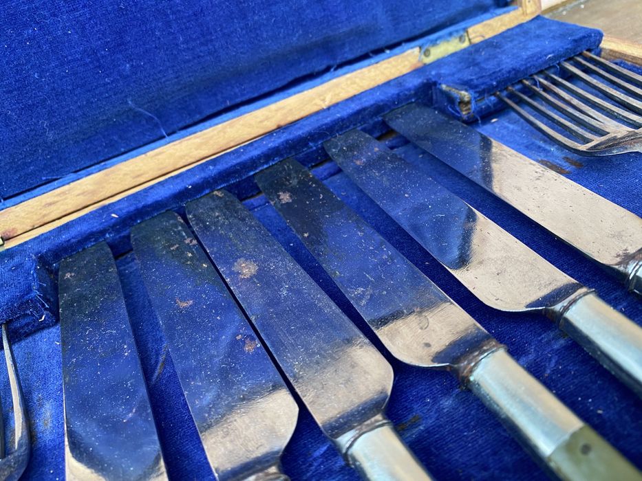 Английски комплект кухненски прибори