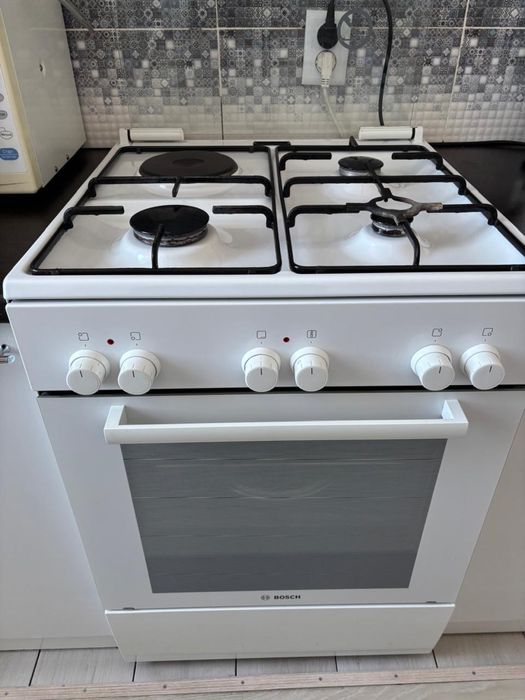 Продам газовую плиту