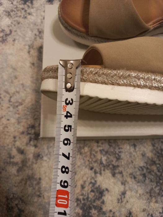 Сандали Clara Barson