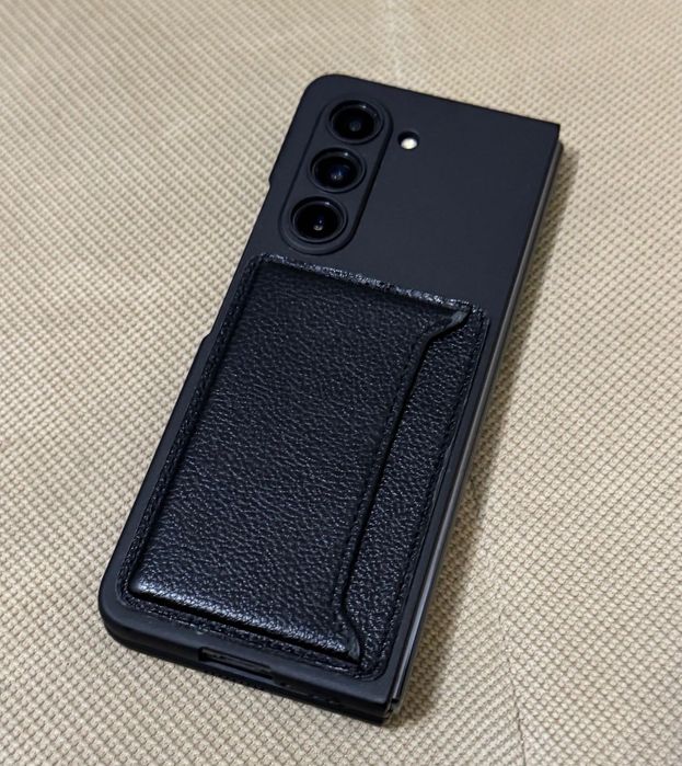 Samsung Fold 5 512 gb 12 ram