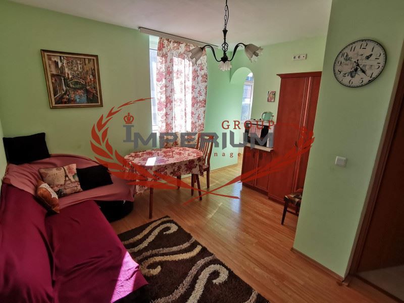 Дава се под наем Двустаен апартамент в Варна, Колхозен пазар - 50 кв.м за 331.5 € - Снимка #2