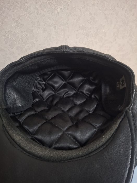 Теплая кепка  кожаная .Турция.