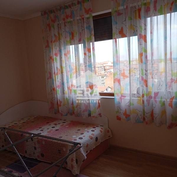 Тристаен апартамент под наем в кв.Тракийски