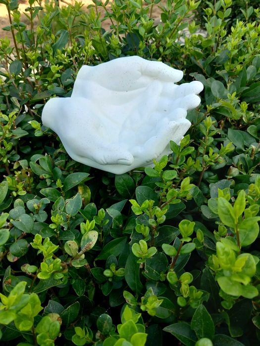 Бетонова фигурка-ръце