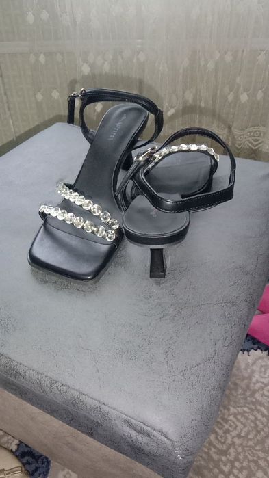 Женские туфли   .