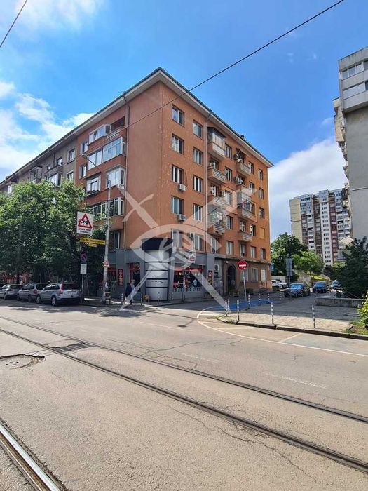 Продава се Многостаен апартамент в София, Център - 115 кв.м за 2044 €/кв.м - Снимка #3