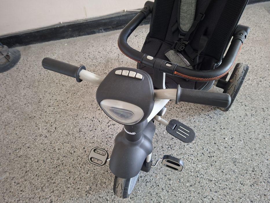 Чисто нова триколка Chipolino Derby