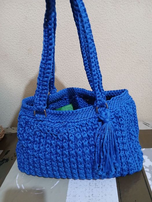 Тукилган кугирчоклар ва сумкалар сотилади