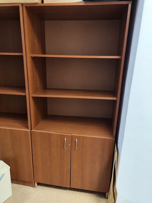 Продам книжные шкафы