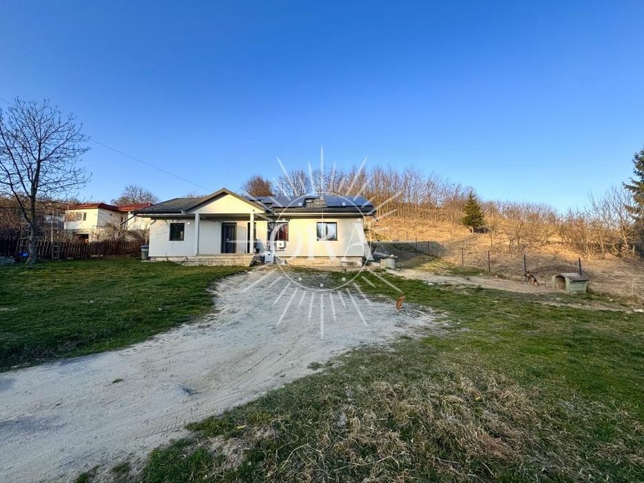 CASĂ INDIVIDUALĂ PE 1 NIVEL  154 mp utili 2.400 mp teren - an constructie 2022 - Feleacu