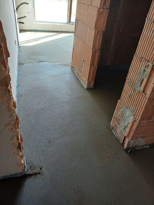 МАШИННИ замазки шлайфан бетон частични и цялостни ремонти на покриви вътрешни  Довършителни ремонти направа  ивични основи за огради