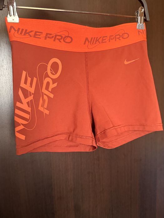 Спортен екип на Nike