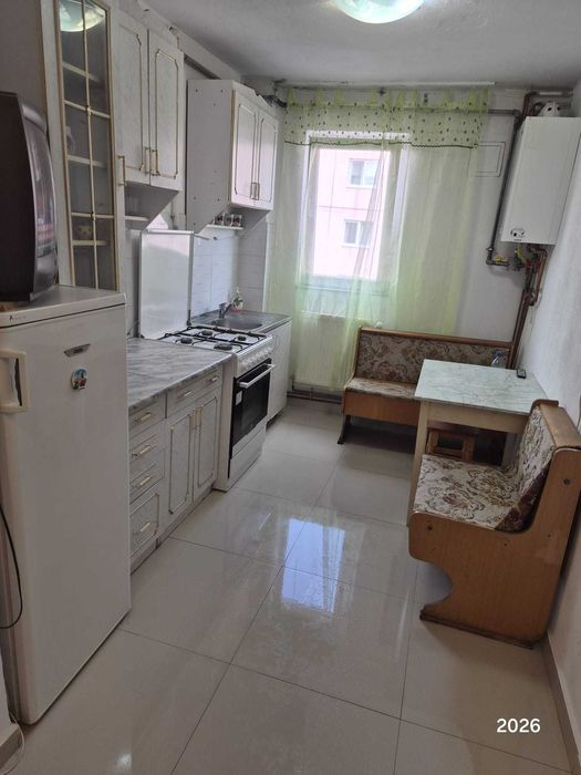 Proprietar – inchiriez 2 camere zona M. Viteazu - liniștit