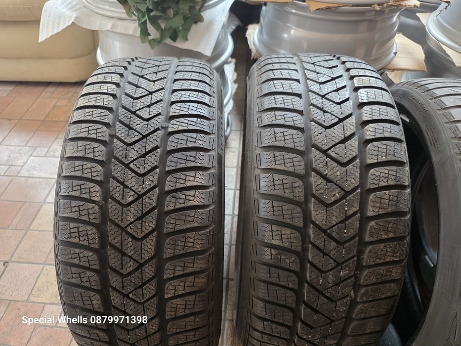 225/40R18 Pirelli