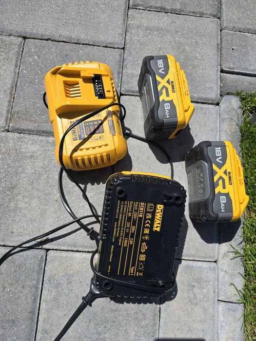 Masina de tuns gazon/iarba pe acumulator DeWALT