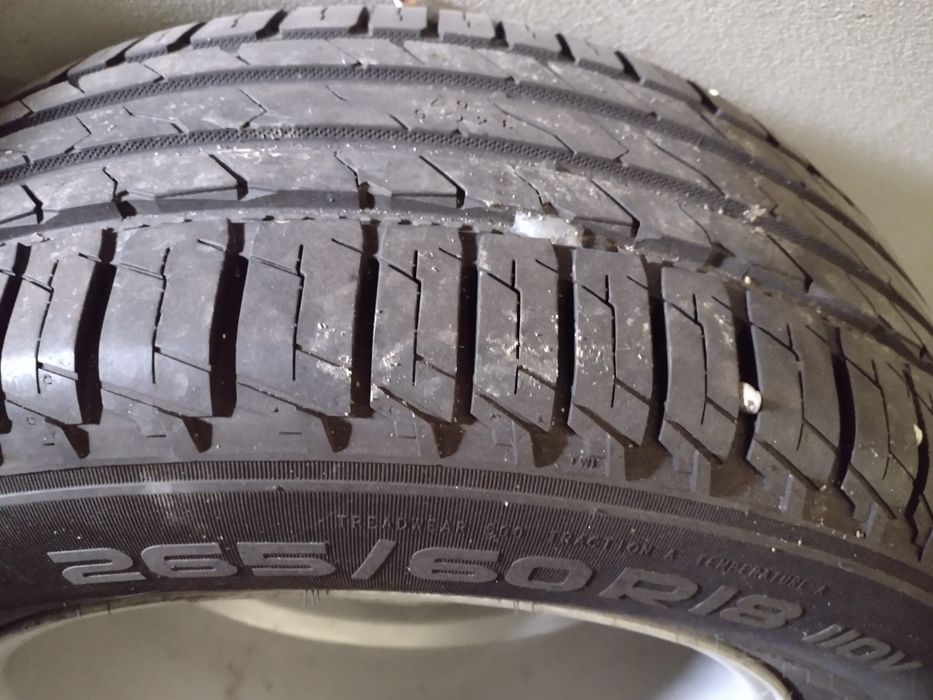 Anvelope vara 275 45 20 Continental și 275 40 20 Pirelli
