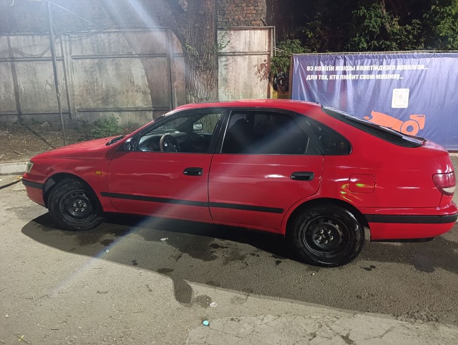 Продам Carina e 1994г