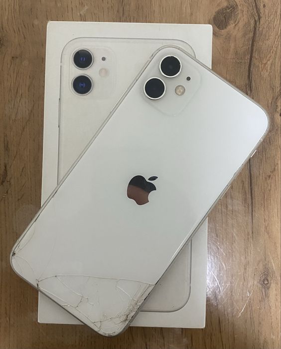 iPhone 11.