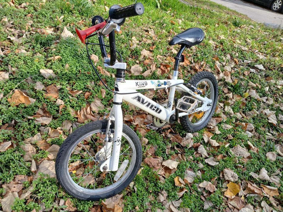 Продавам детски велосипед BMX 16", King Jump Avigo, 16 цола
