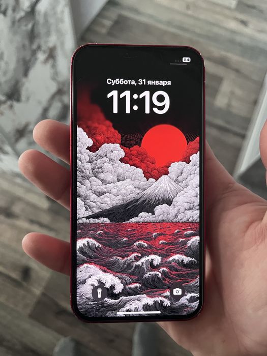 Продам два айфона 13