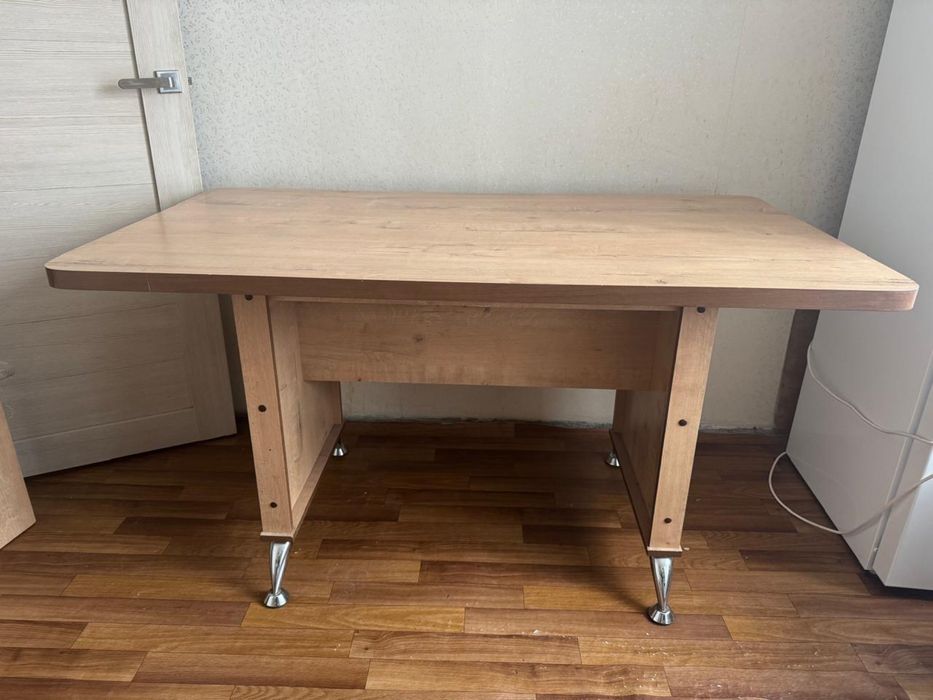 Продам 3 стола в хорошем состояи