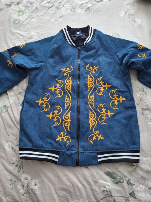 Бомбер в национальном стиле