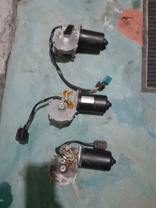 Автомобильные     дворник      моторчик