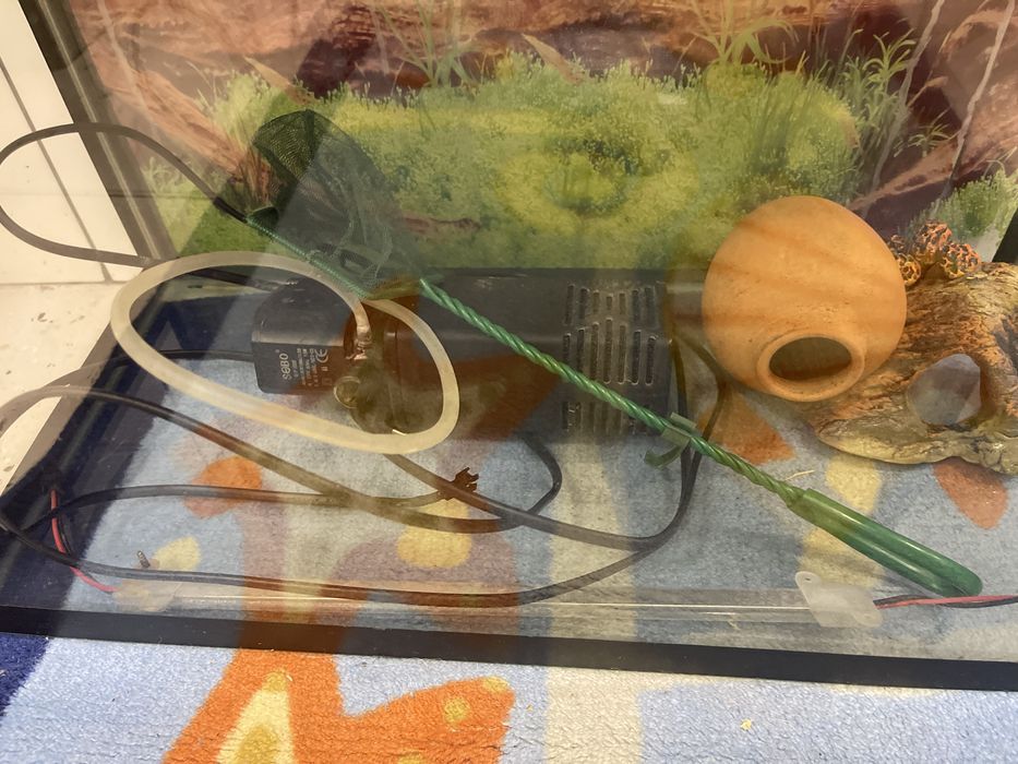 Продается аквариум 50-60 литров