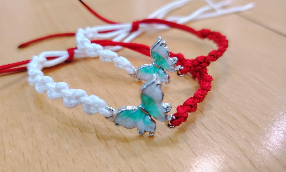 Мартеници/ гривни, всичко за Баба Марта