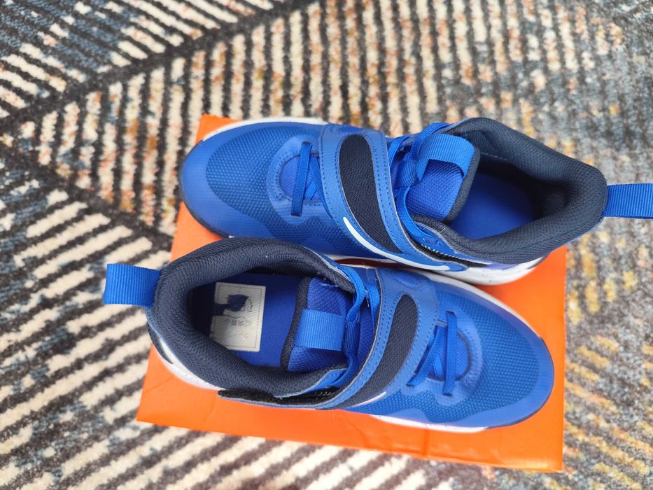 Маратонки Nike team hustle D 11