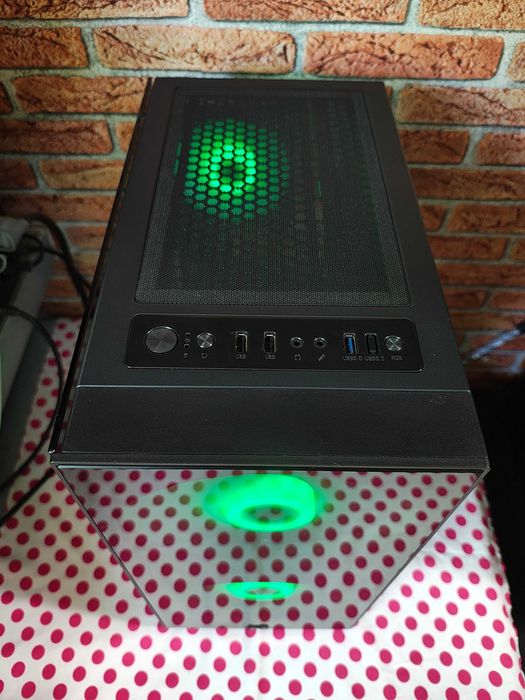 Carcasa PC Aerocool Python RGB, Tempered Glass