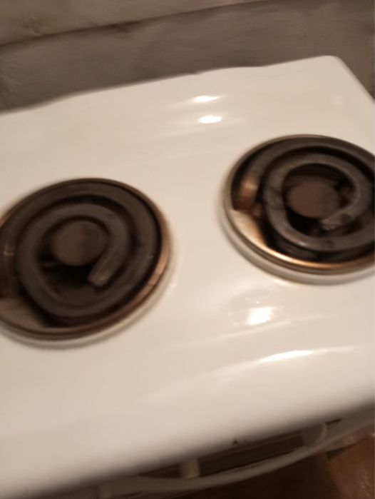 Отдам электроплиту.