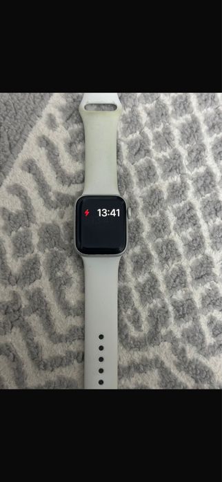 Продам часы apple watch