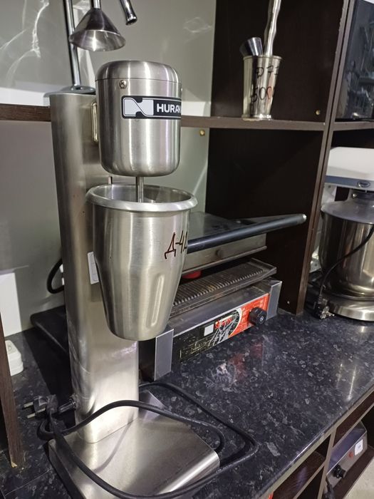 Блинница,плита для блинов, мойка двух секционная,кофемашина,стол нерж.