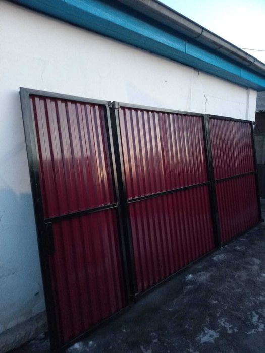 Ворота уличные новые