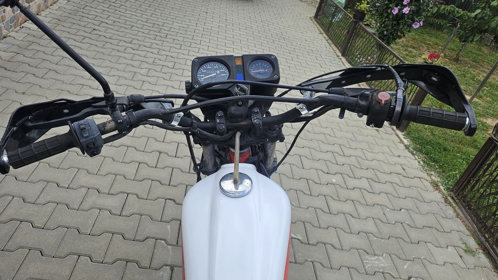 Vand motocicleta de teren