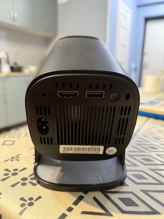 Проектор для домашнего кинотеатра