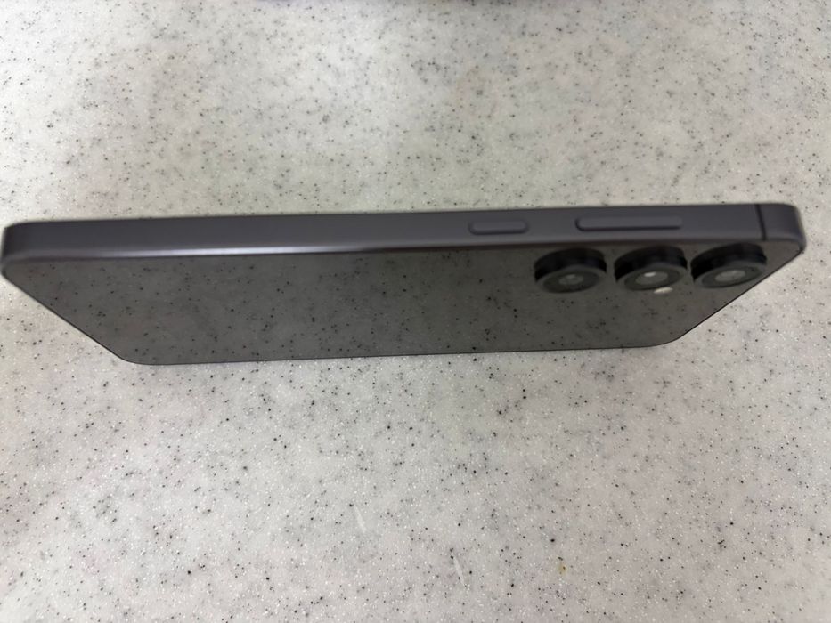 Samsung S24fe, ​Graphite (Графит), 8/128гб, срочно