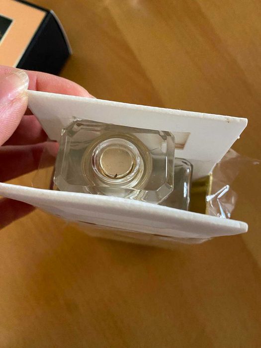 Бутилка от парфюм с кутия Chanel Mademoiselle, Tresor