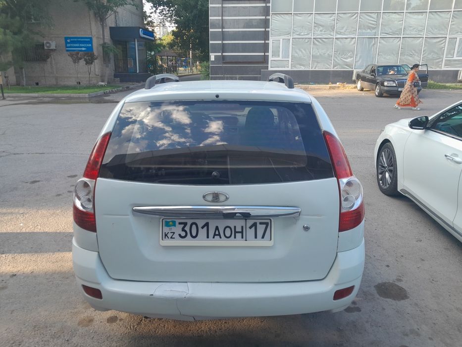 Продаю автомобиль ВАЗ Лада Приора Prıora универсал