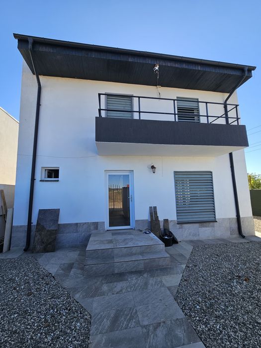 Casa  Metro/500 mp teren