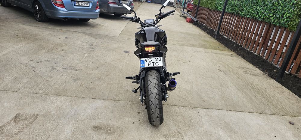 Vând cf moto 650nk