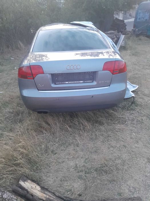 Ауди а4  б7  на части