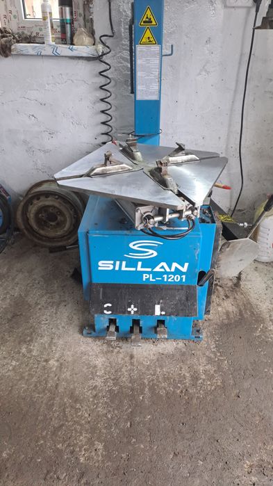 Шиномонтажный станок.