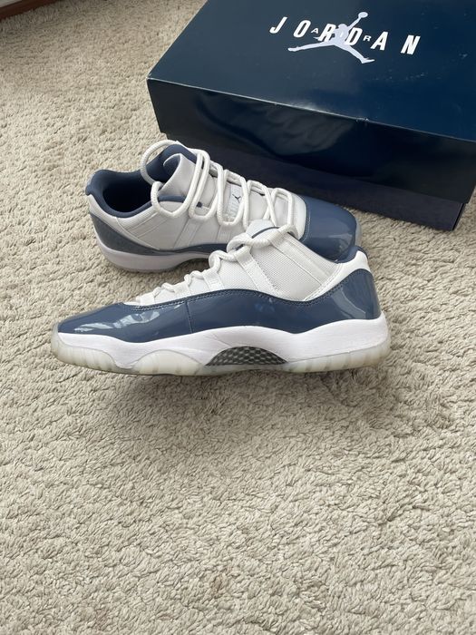 Jordan 11 low diffused blue