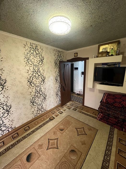 С ремонтом 2х комнатная квартира переделено 3х ком 2-этаже ул.Гагарина