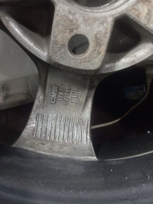 Продам летние шины на дисках