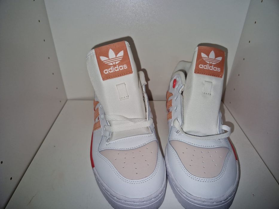 adidasi ADIDAS alb cu rosu noi