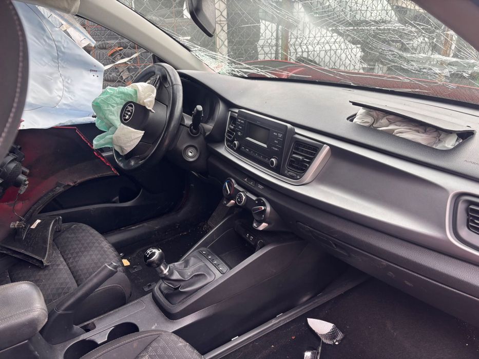 Kia Rio на части