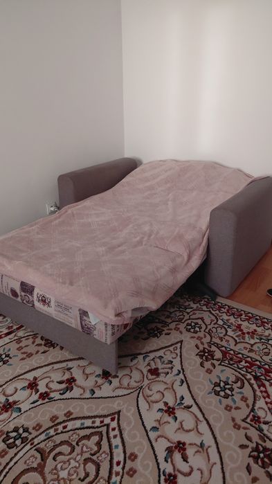 Продается диван в хорошем состоянии